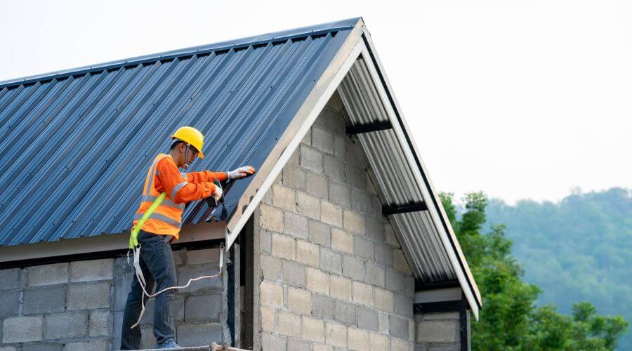 Professional metal roof installation in Buckeye Lake, OH